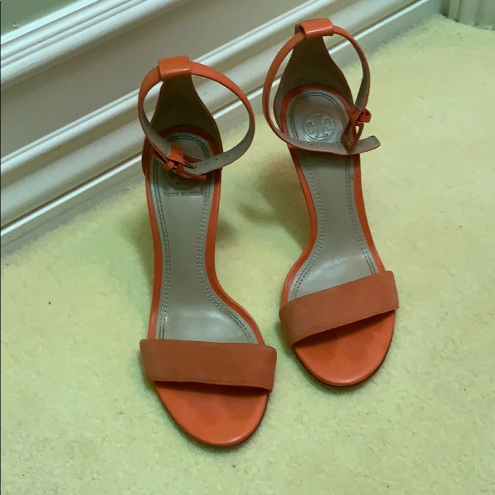 Peach heels!